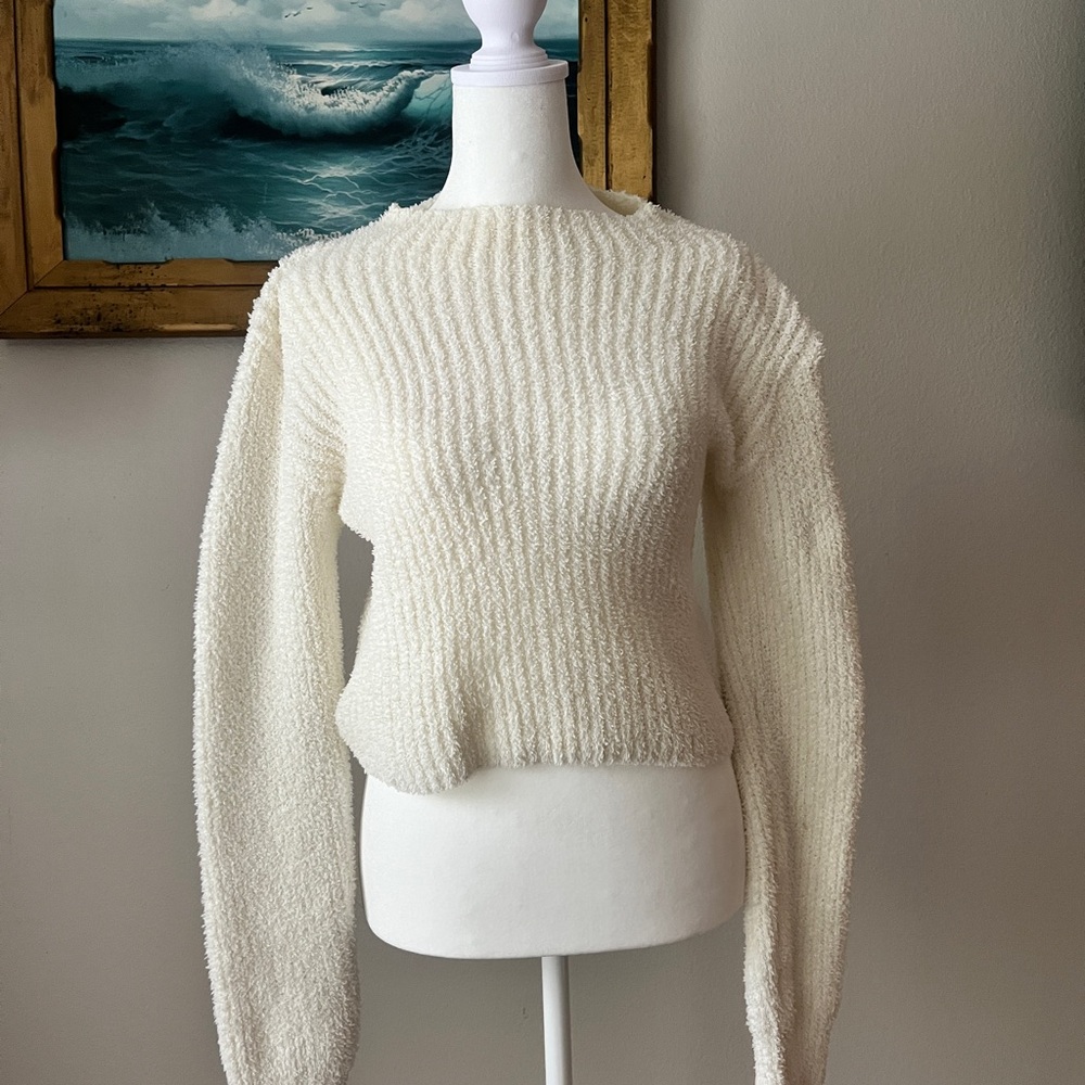 Zara White Crew Neck Sweater with Ribbed Texture